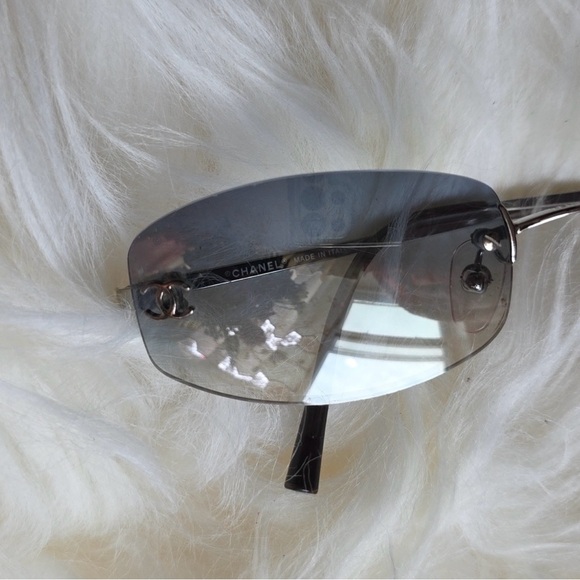 Vintage Authentic CHANEL Silver Rimless Glasses main image 4